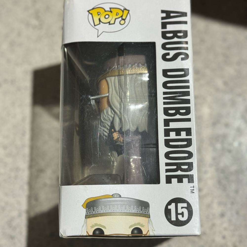 Albus Dumbledore (15) Pop Vinyl Figure Box with Gray and Black - Picture 2 of 6